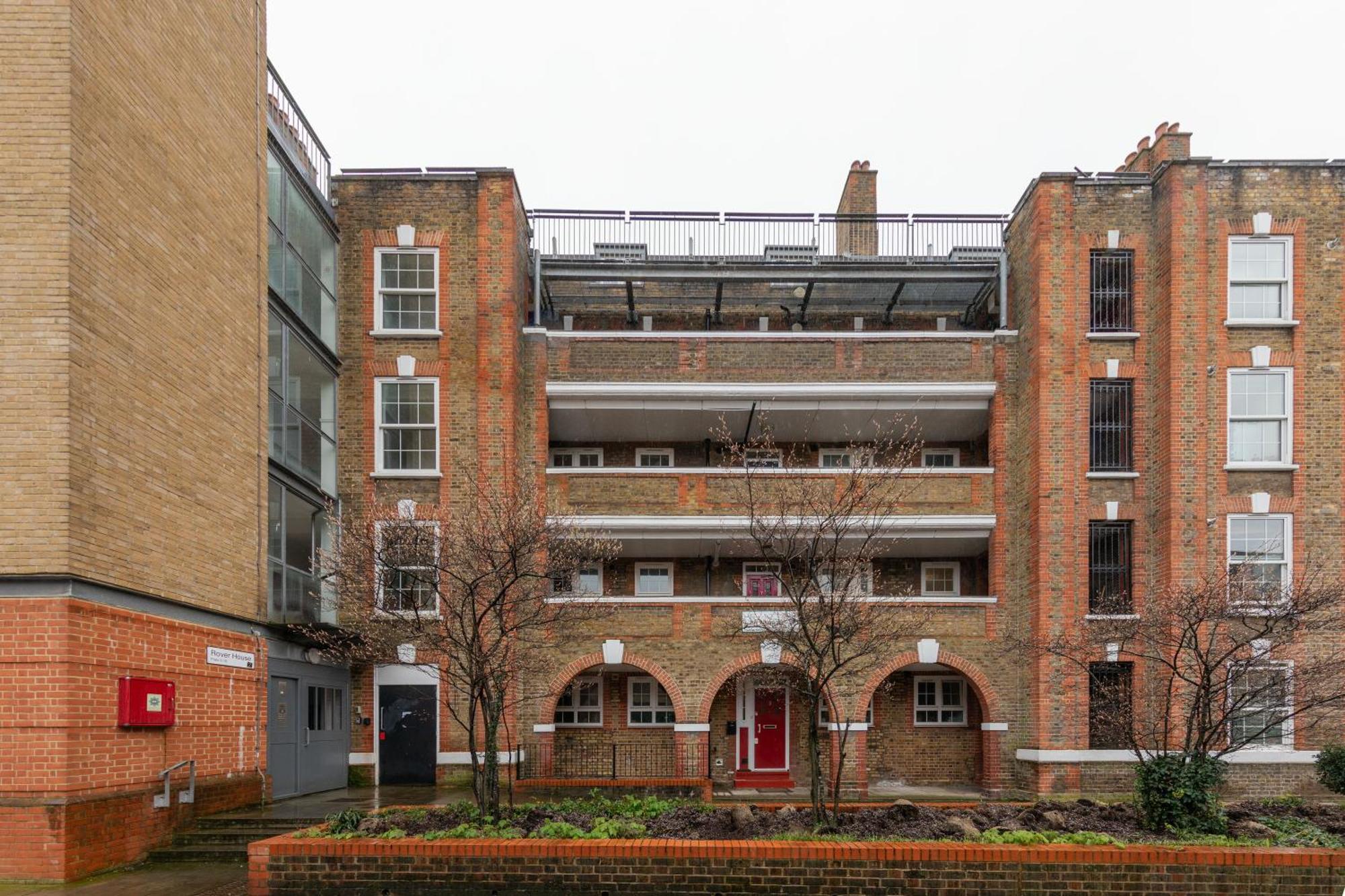 Sleek Shoreditch Hideout - 2 Bed Gem With Balcony In Central 런던 외부 사진